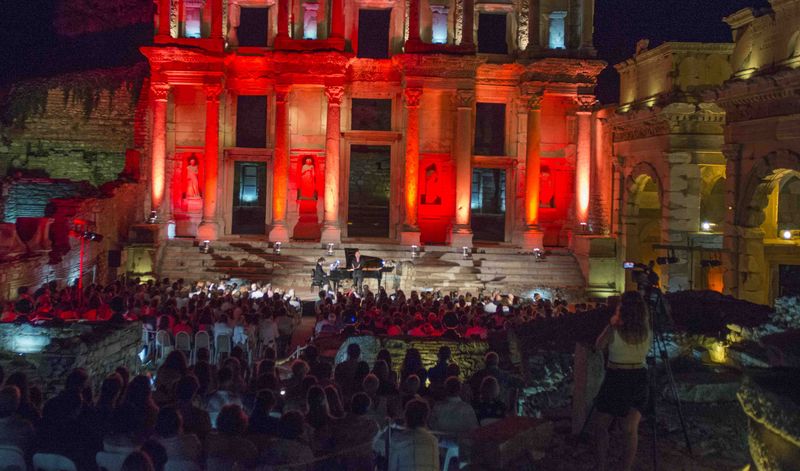 Uluslararası İzmir Festivali - İzmir