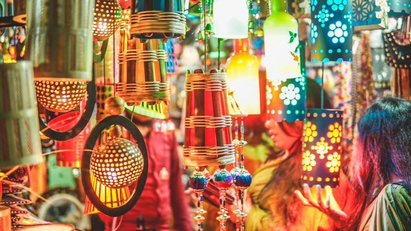 Spring Market – St. Antuan Kilisesi görseli - Spring Market – St. Antuan Kilisesi: spring Market…